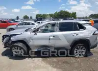 2019 Toyota RAV4 photo