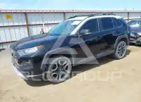 2019 Toyota RAV4 фото