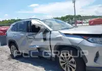 2019 Toyota RAV4 фото