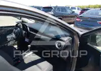 2019 Toyota COROLLA фото