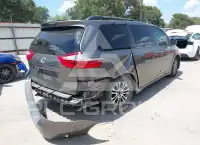 2019 Toyota SIENNA photo