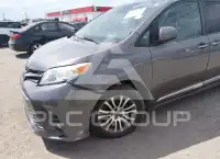 2019 Toyota SIENNA фото