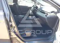 2019 Toyota C-HR photo