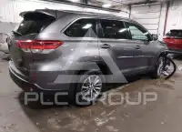 2019 Toyota Highlander photo