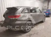 2019 Toyota Highlander photo