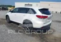 2019 Toyota Highlander фото