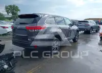 2019 Toyota Highlander photo