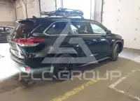 2019 Toyota Highlander photo
