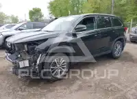 2019 Toyota Highlander фото