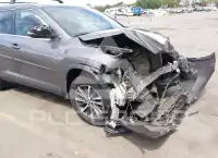 2019 Toyota Highlander фото