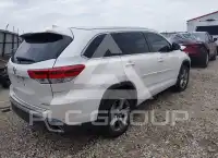 2019 Toyota Highlander photo