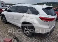 2019 Toyota Highlander photo