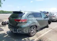 2019 Toyota Highlander photo