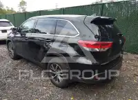 2019 Toyota Highlander photo