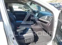 2019 Toyota Highlander photo