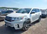 2019 Toyota Highlander photo