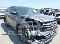 2019 Toyota Highlander photo
