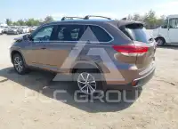 2019 Toyota Highlander photo