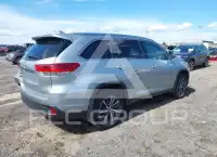 2019 Toyota Highlander фото