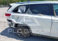 2019 Toyota Highlander photo