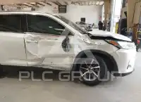2019 Toyota Highlander photo