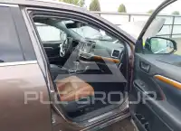 2019 Toyota Highlander photo