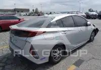 2019 Toyota PRIUS фото