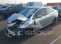 2019 Toyota PRIUS photo