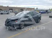 2019 Toyota PRIUS фото