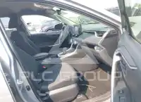 2019 Toyota RAV4 фото