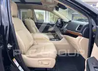 2019 Toyota Highlander photo