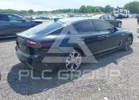 2019 KIA Stinger photo