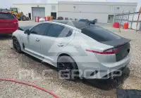 2019 KIA Stinger photo