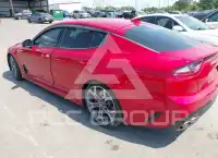 2019 KIA Stinger photo