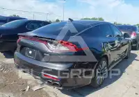 2019 KIA Stinger photo