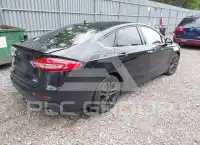 2019 Ford FUSION photo