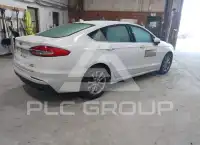 2019 Ford FUSION photo