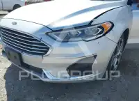 2019 Ford FUSION photo