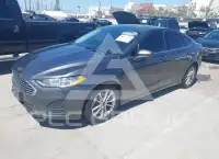 2019 Ford FUSION photo
