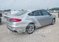 2019 Ford FUSION photo
