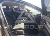 2019 Ford FUSION photo
