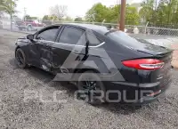 2019 Ford FUSION photo