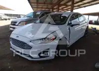 2019 Ford FUSION photo