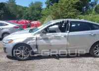 2019 Ford FUSION photo