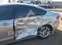 2019 Ford FUSION photo
