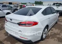 2019 Ford FUSION photo