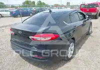 2019 Ford FUSION photo