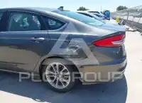 2019 Ford FUSION photo
