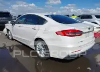 2019 Ford FUSION photo