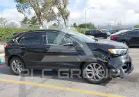 2019 Ford EDGE photo